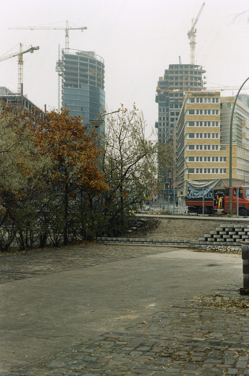Adrian Sauer, Kulisse – Potsdamer Straße 